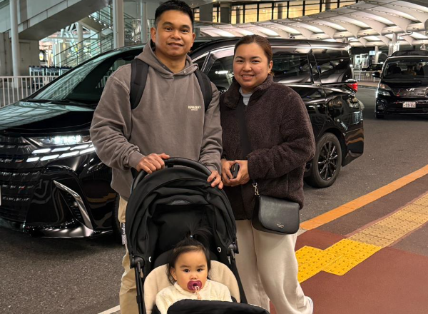Kizuna family at the airport